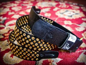 Red Monkey Handbuilt Hellion Leather Guitar Strap 56’’ - 60’’ Black+Brass - Image 2