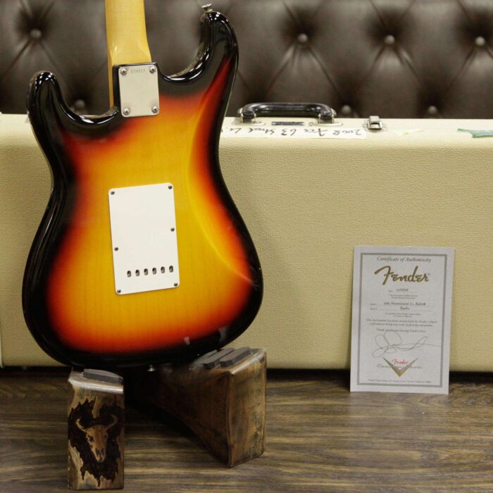 2008 Fender Custom Shop 1963 Stratocaster Relic Rosewood Fingerboard 3 Tone Sunburst - Image 10