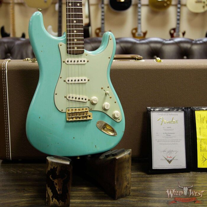 2017 Fender Custom Shop 1963 Stratocaster Journeyman Relic Faded Sea Foam Green Gold Hardware - Image 12