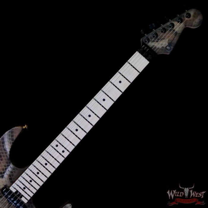 Charvel Custom Shop USA Warren DeMartini Signature Snake SH Floyd Rose Maple Neck Snakeskin Graphic 7.65 lbs - Image 4