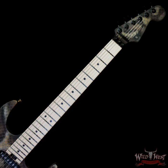 Charvel Custom Shop USA Warren DeMartini Signature Snake SH Floyd Rose Maple Neck Snakeskin Graphic - Image 4