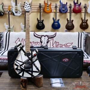 EVH Custom Shop USA Special Edition Wolfgang EVH Stripes White/Black Relic 7.60 lbs - Image 6