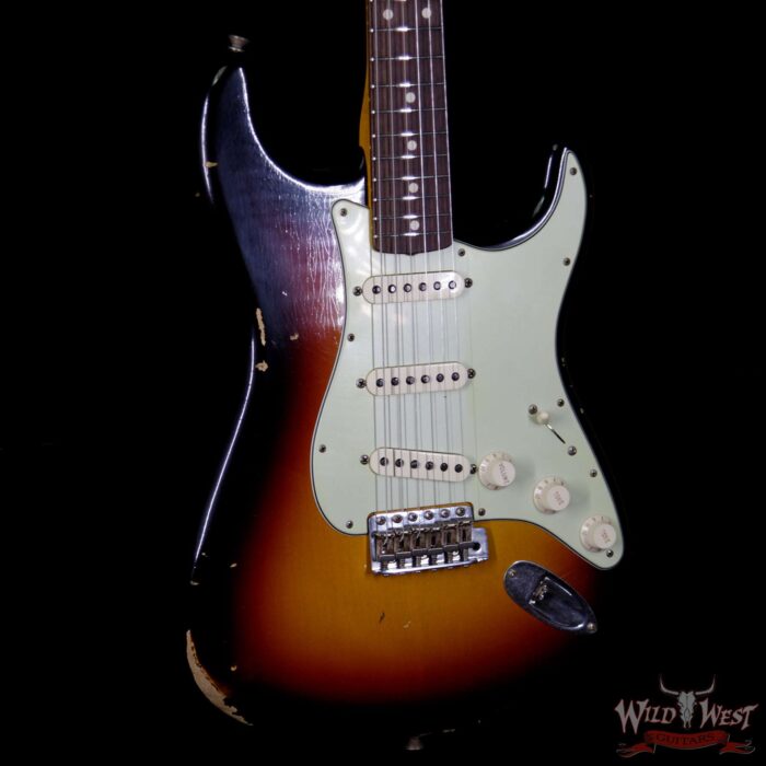 2018 Fender Custom Shop 1961 Stratocaster Relic Rosewood Slab Fingerboard 3 Tone Sunburst - Image 4