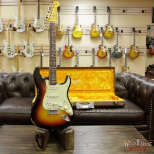 2018 Fender Custom Shop 1961 Stratocaster Relic Rosewood Slab Fingerboard 3 Tone Sunburst - Image 12