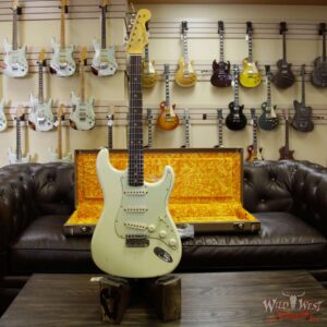 Fender Custom Shop 1963 Stratocaster Relic Rosewood Fingerboard Vintage White - Image 12