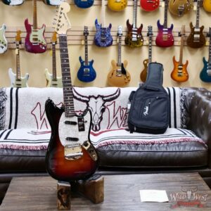 Fender American Performer Mustang Rosewood Fingerboard 3-Color Sunburst 7.30 LBS - Image 5