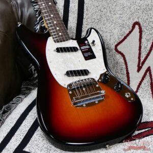 Fender American Performer Mustang Rosewood Fingerboard 3-Color Sunburst 7.30 LBS - Image 7