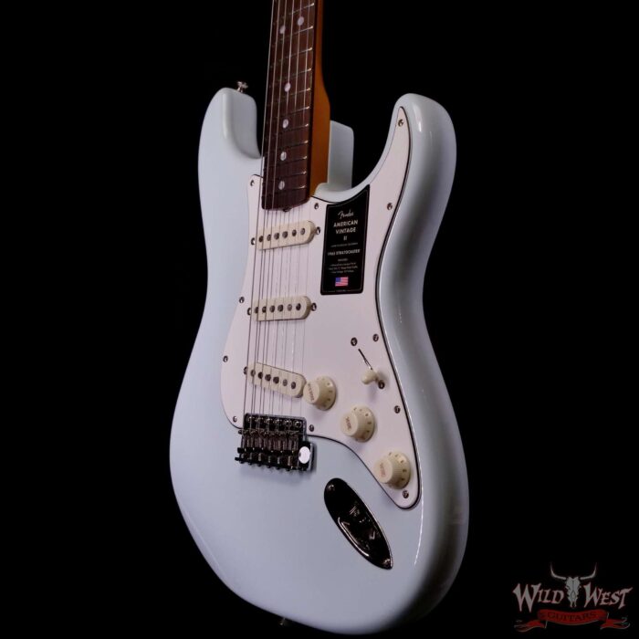 Fender American Vintage II 1965 Stratocaster Rosewood Fingerboard Gloss Nitro Sonic Blue 7.80 LBS - Image 2