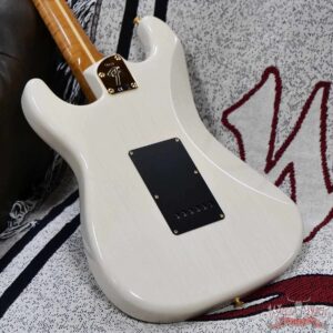 Fender Custom Shop American Custom Stratocaster 1-Piece Roasted 2A Birdseye Maple Neck & Fingerboard NOS Aged White Blonde 7.30 LBS - Image 11