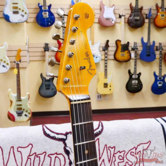Fender Custom Shop 1961 Stratocaster Heavy Relic Super Faded Aged 3 Tone Sunburst - Image 7