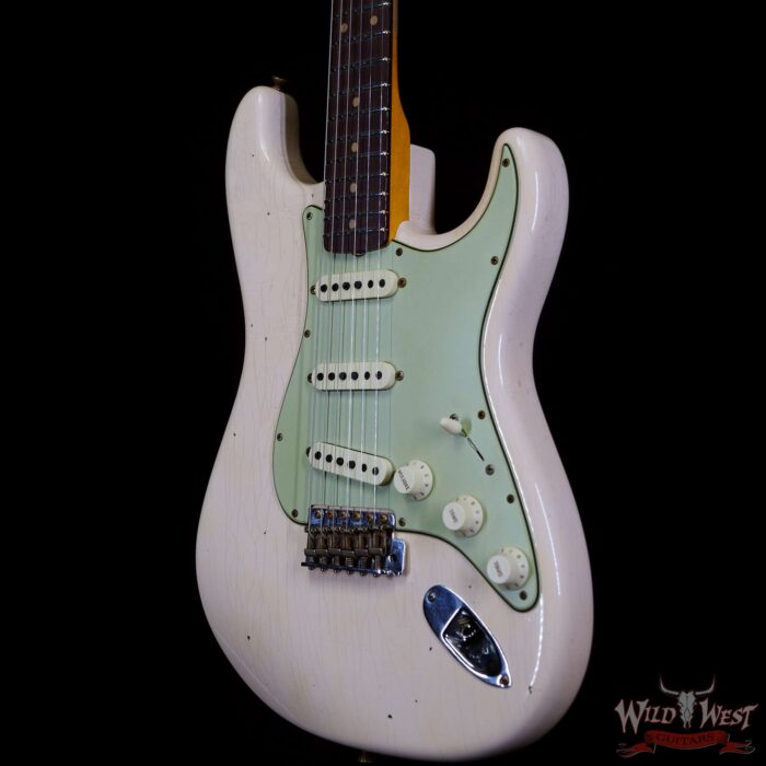 Fender Custom Shop Limited Edition 1960 Stratocaster Journeyman Relic Super Faded Aged Shell Pink - Image 2