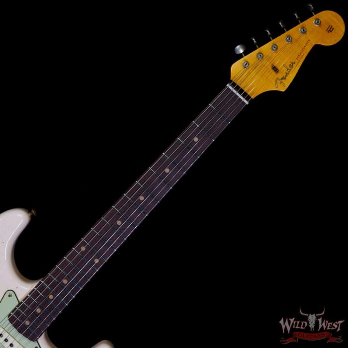 Fender Custom Shop Limited Edition 1960 Stratocaster Journeyman Relic Super Faded Aged Shell Pink - Image 4