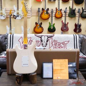 Fender Custom Shop Limited Edition 1960 Stratocaster Journeyman Relic Super Faded Aged Shell Pink - Image 10