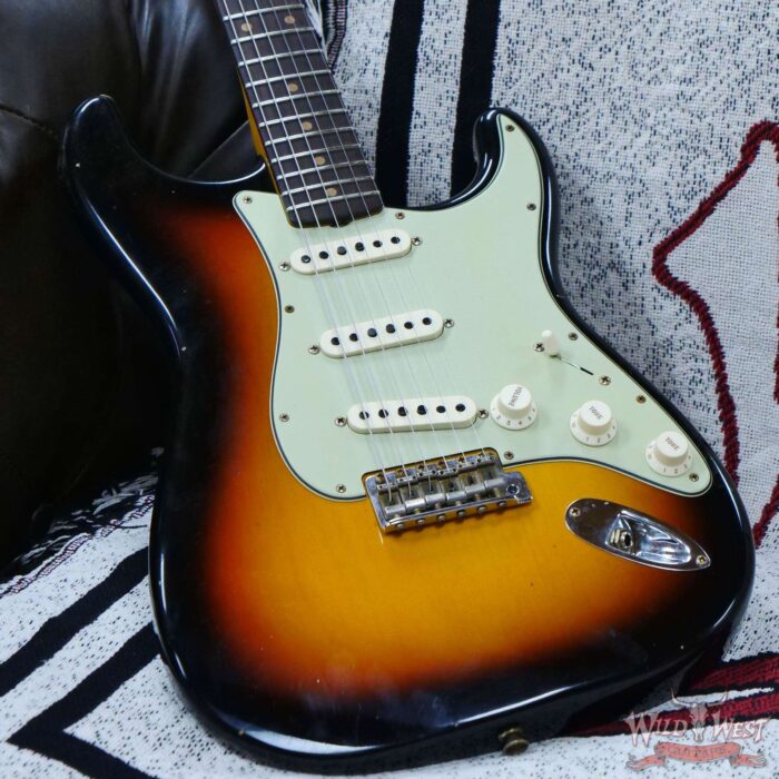 Fender Custom Shop Limited Edition 1960 Stratocaster Journeyman Relic Faded Aged 3-Color Sunburst - Image 8