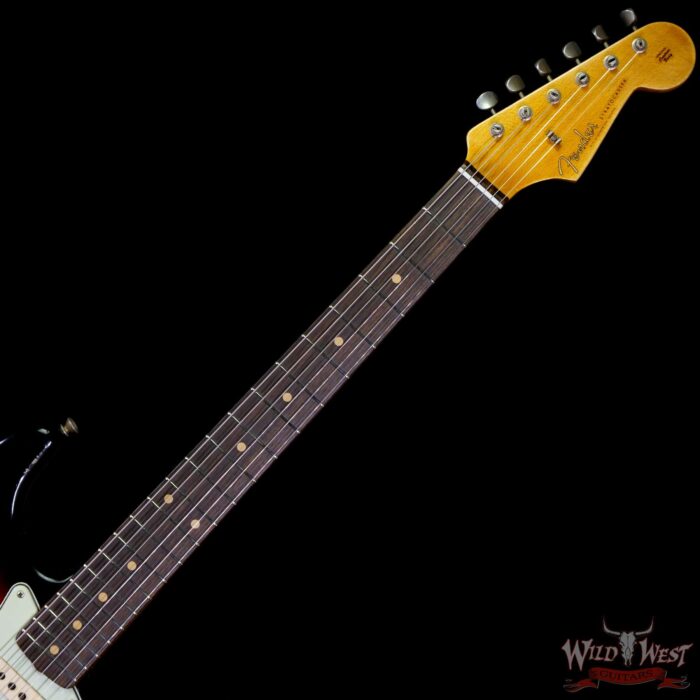 Fender Custom Shop 1962 Stratocaster Relic AAA Rosewood Board with Quartersawn Maple Neck 3 Tone Sunburst - Image 4