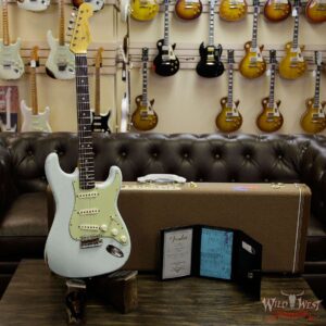Fender Custom Shop 1963 Stratocaster Relic Rosewood Fretboard Sonic Blue - Image 12