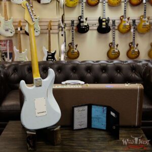 Fender Custom Shop 1963 Stratocaster Relic Rosewood Fretboard Sonic Blue - Image 14