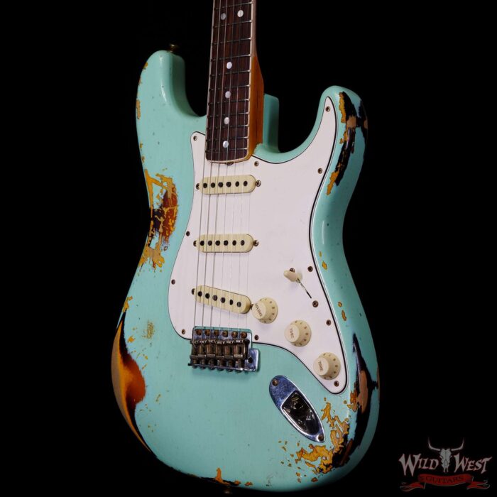 Fender Custom Shop Limited 1967 Stratocaster Hand-Wouund Heavy Relic Surf Green over 3 Tone Sunburst - Image 2