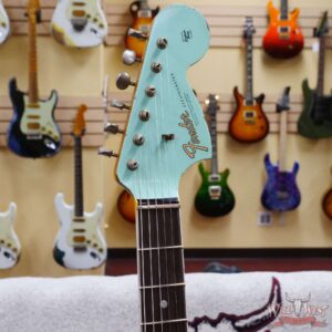 Fender Custom Shop Limited 1967 Stratocaster Hand-Wouund Heavy Relic Surf Green over 3 Tone Sunburst - Image 7