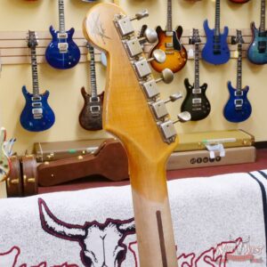 Fender Custom Shop Limited Edition 70th Anniversary 1954 Hardtail Stratocaster Relic Aztec Gold 7.30 LBS - Image 10