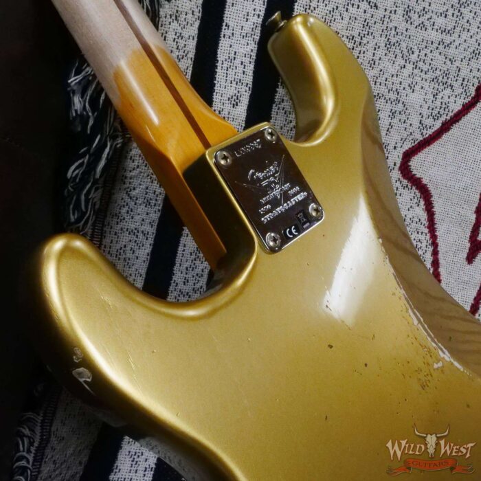 Fender Custom Shop Limited Edition 70th Anniversary 1954 Hardtail Stratocaster Relic Aztec Gold 7.30 LBS - Image 12