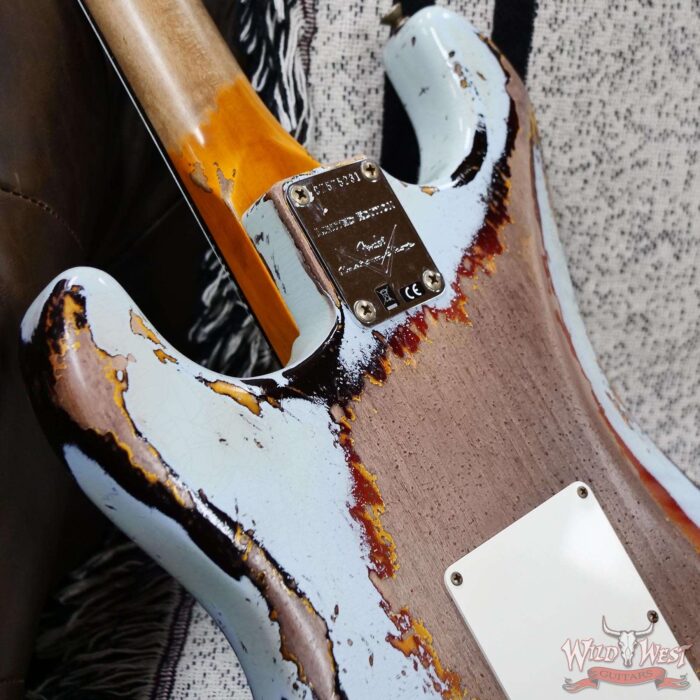 Fender Custom Shop Limited Edition 1959 Stratocaster Super Heavy Relic Sonic Blue over 3 Tone Sunburst 7.90 LBS - Image 13