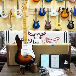 Fender Custom Shop Limited Edition 70th Anniversary 1954 Hardtail Stratocaster Journeyman Relic Wide Fade 2 Tone Sunburst 7.15 LBS - Image 6