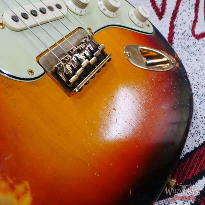 Fender Custom Shop Dale Wilson Masterbuilt 1960 Stratocaster Hardtail Brazilian Rosewood Board Relic 3 Tone Sunburst with Gold Hardware - Image 10