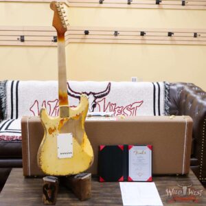 Fender Custom Shop Vincent Van Trigt Masterbuilt 1962 Stratocaster Heavy Relic Vintage White over 3 Tone Sunburst - Image 10