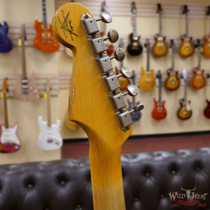 Fender Custom Shop Wild West White Lightning Stratocaster 2.0 Heavy Relic Maple Fingeboard 21 Frets British Racing Green - Image 11