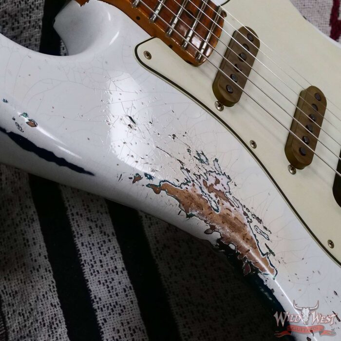 Fender Custom Shop Wild West White Lightning Stratocaster HSS Floyd Rose Maple Board 22 Frets Heavy Relic British Racing Green 8.00 LBS - Image 9