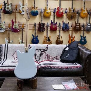 Fender American Performer Mustang Rosewood Fingerboard Sonic Blue 7.65 LBS - Image 10