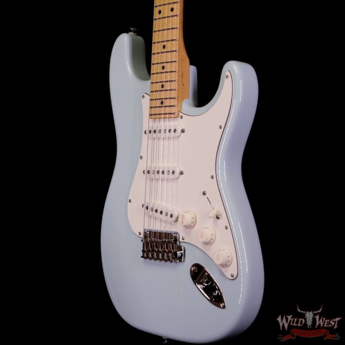 Suhr Classic S SSS Quater-Sawn Maple Neck Sonic Blue - Image 2