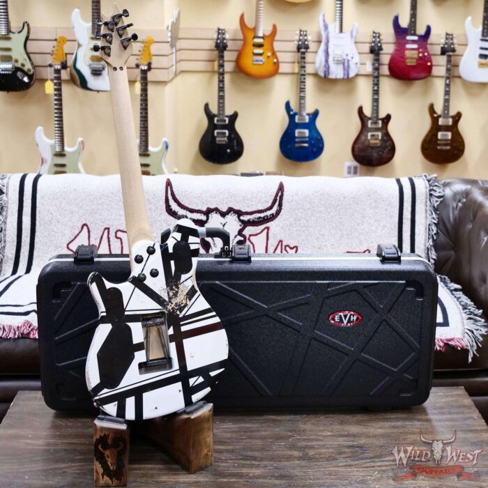 EVH Custom Shop USA Special Edition Wolfgang EVH Stripes White/Black Relic 8.50 lbs - Image 10