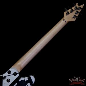 EVH Custom Shop USA Special Edition Wolfgang EVH Stripes White/Black Relic 8.50 lbs - Image 5